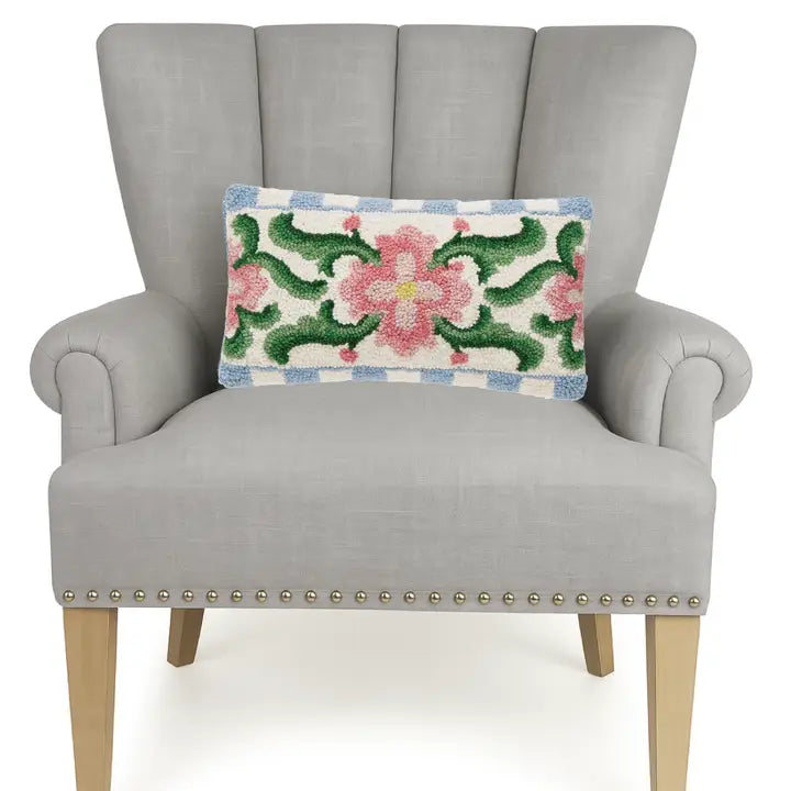 Vintage Floral Lumber Hooked Wool Pillow