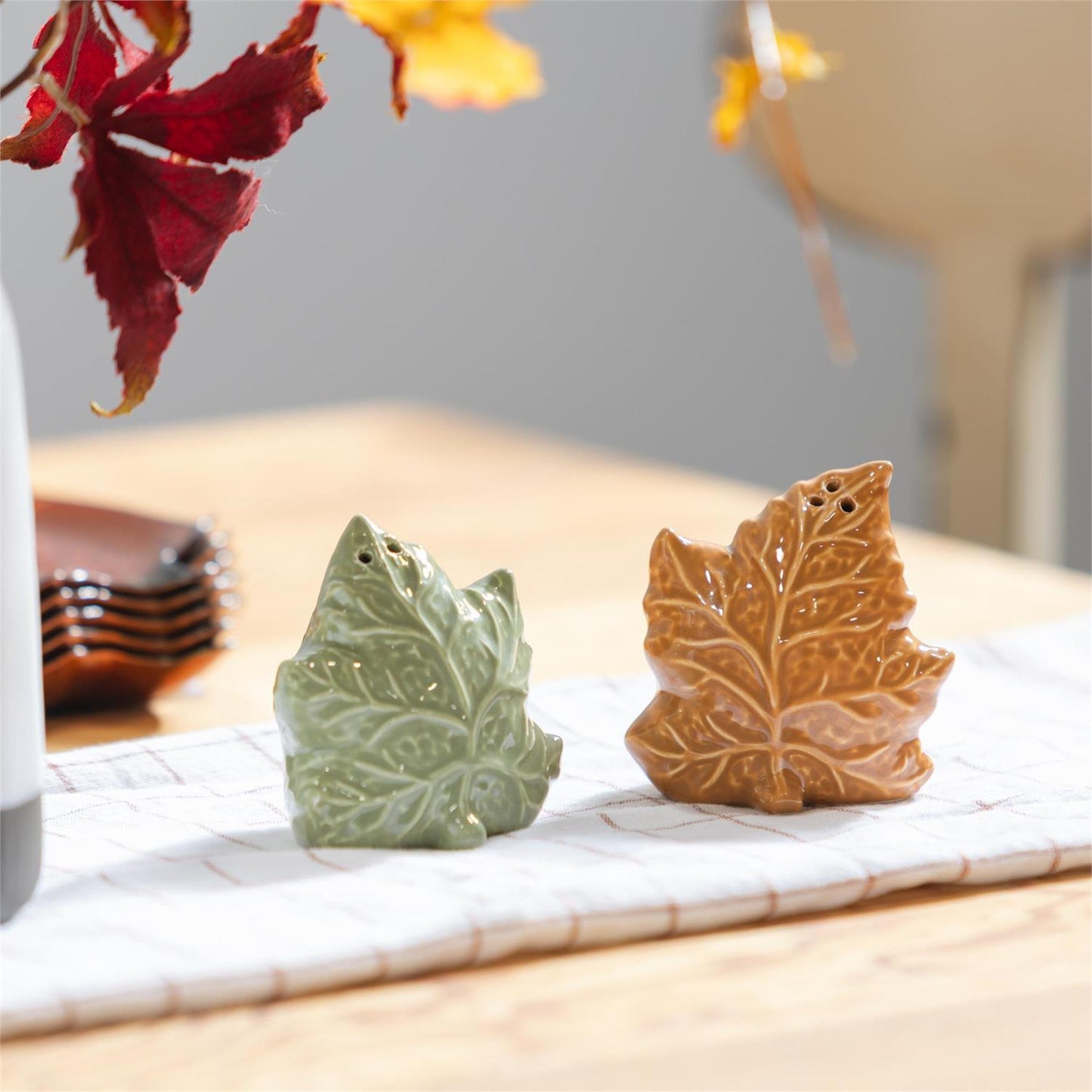 Leaf Salt & Pepper Shaker