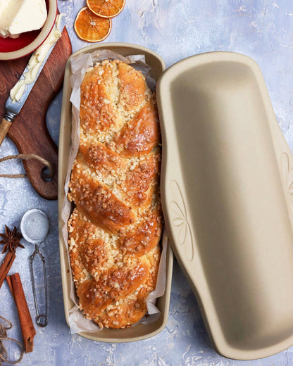 Covered Pottery Bakeware Bread Pan