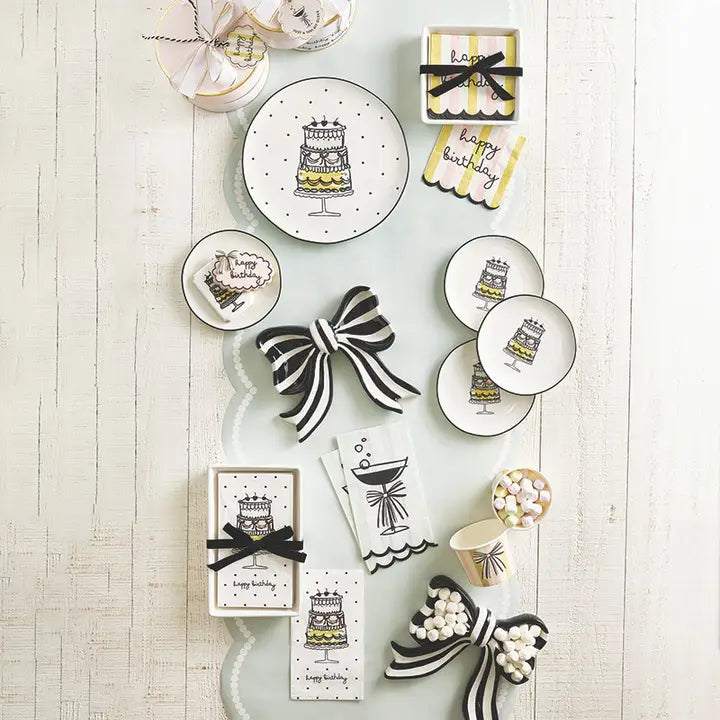 Paper Table Runner - Dotted Scalloped