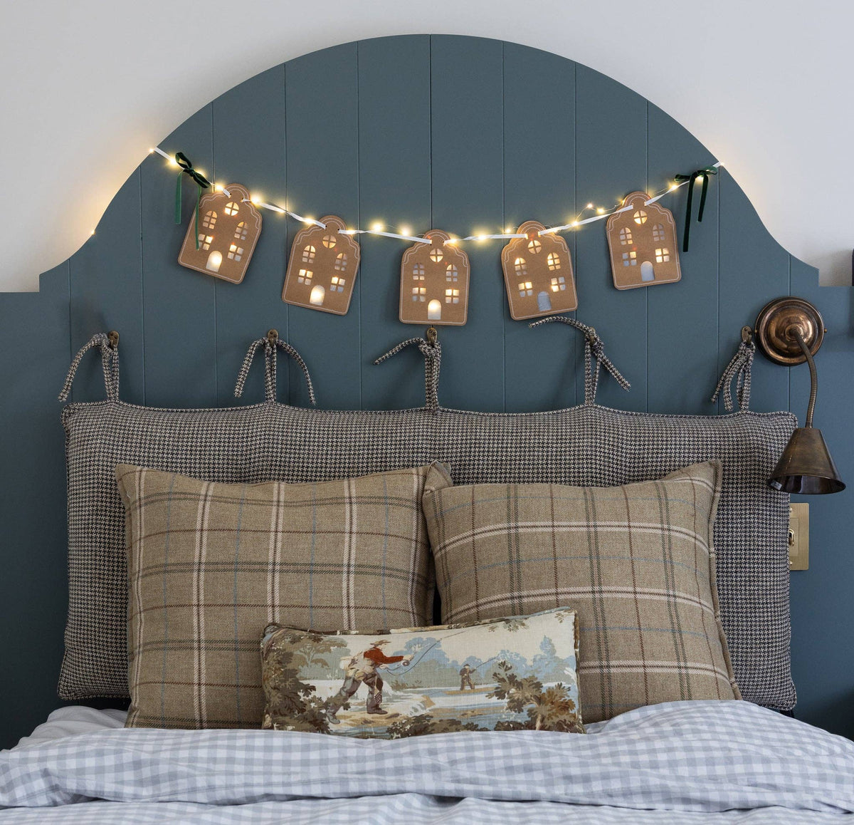 Light Up House Christmas Banner 5ft