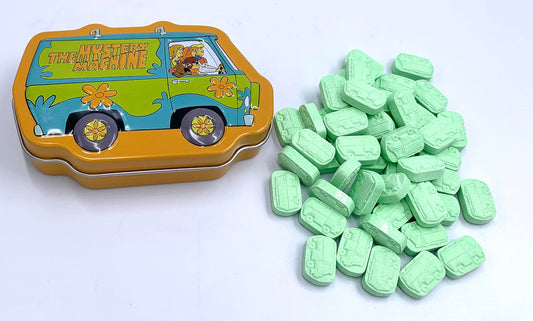 Scooby-Doo Mystery Machine Tin w/ Green Apple Candy