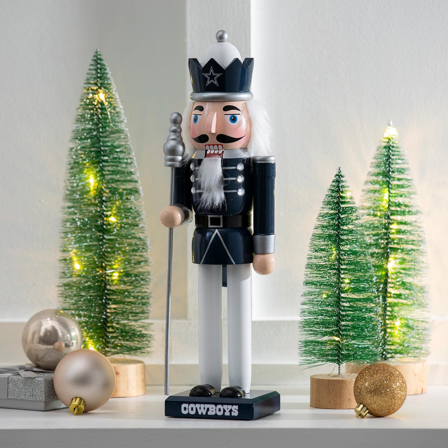 Dallas Cowboys Holiday Nutcracker Statue - 12"