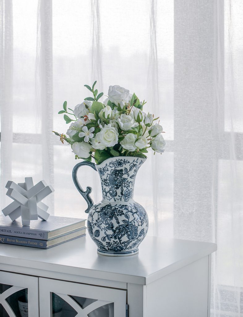 Blue and White Chinoiserie Porcelain Milk Jar