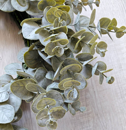 22" Eucalyptus Wreath Matte Green