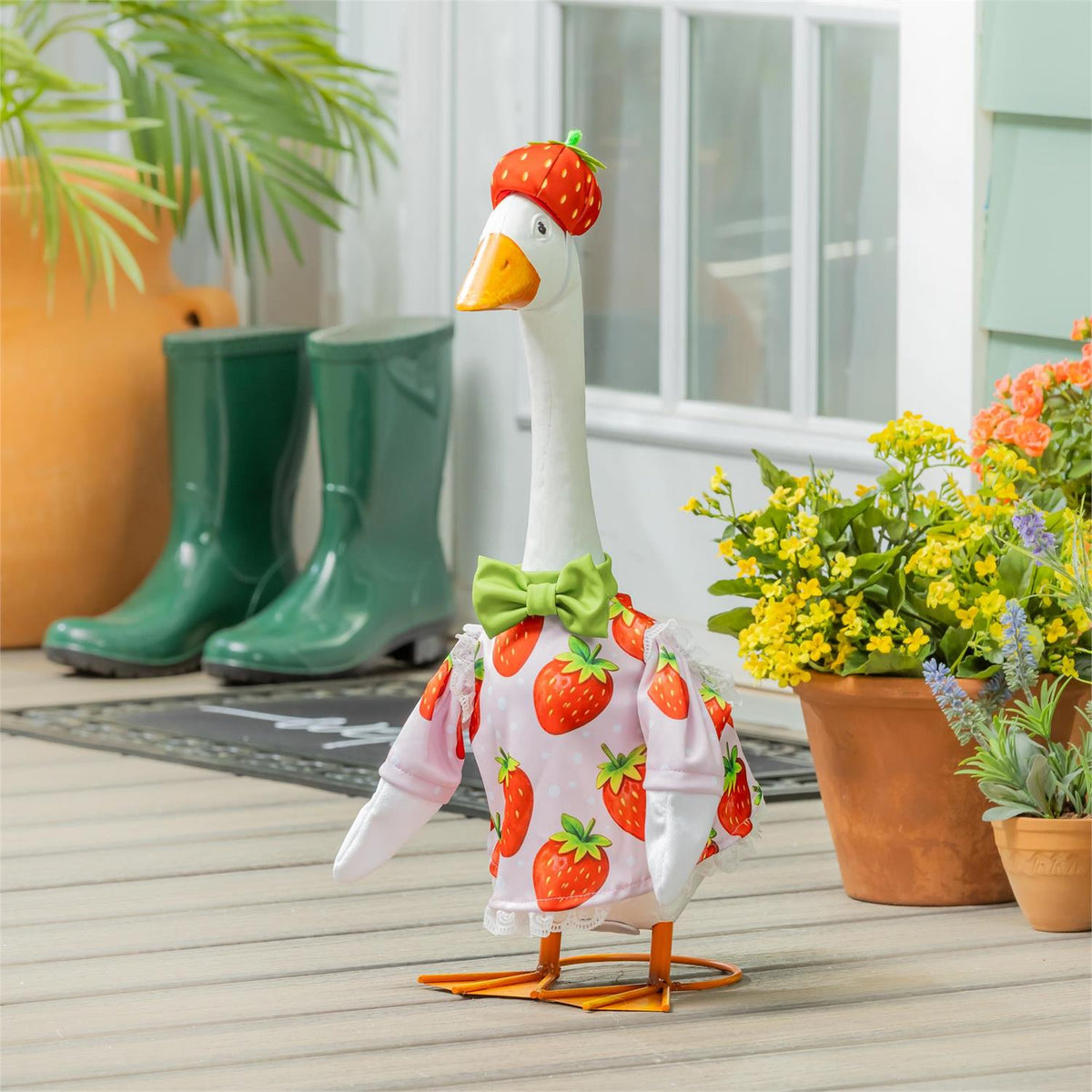 Porch Goose Outfit - Strawberry
