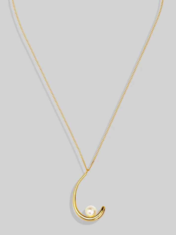 Moon Pearl Short Necklace
