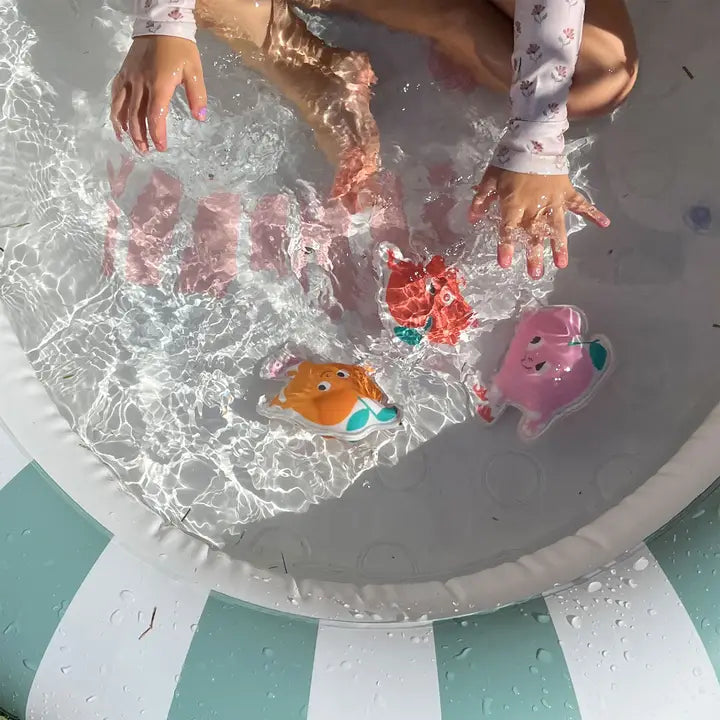 Poppy the Peach Dive Buddies