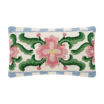 Vintage Floral Lumber Hooked Wool Pillow