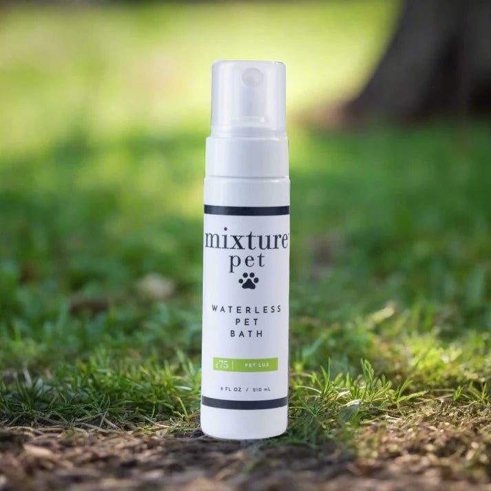 Mixture waterless pet bath foam bottle for easy pet cleaning without water in outdoor setting